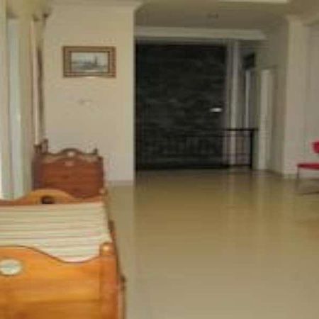 Ge Jacmart Homestay Makassar By Zuzu ภายนอก รูปภาพ